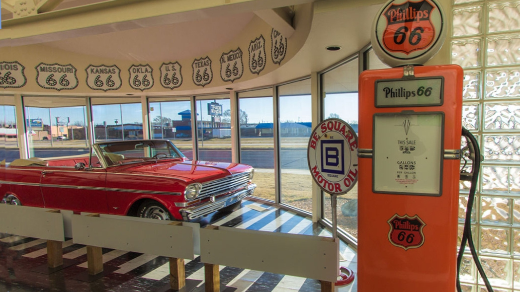 Click to Enlarge-Esc to Close EventPhotos/Route66/Route 66-3682d Clinton Museum2.jpg